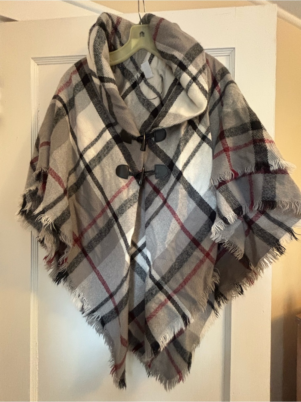 Kohls’s Plaid Double Toggle Poncho Cape Wrap O/S